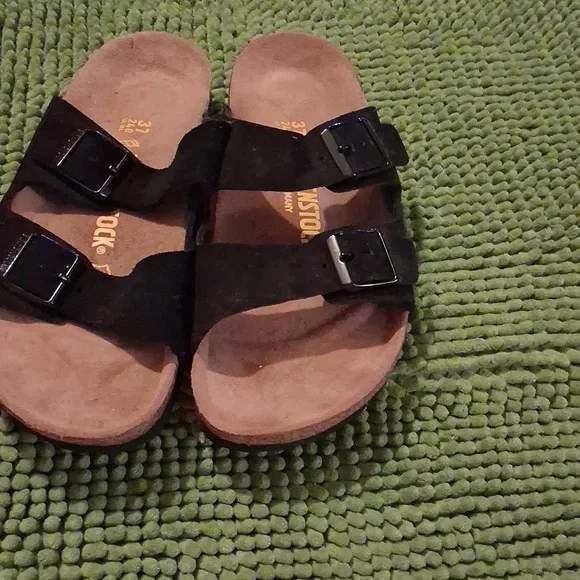 Birkenstock Black Suede Sandals, Size 37, Regular Width, EUC. - Picture 8 of 8